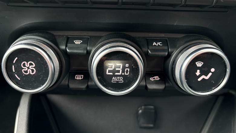 Dacia Duster 1.6 SCe Prestige 5dr Petrol Estate